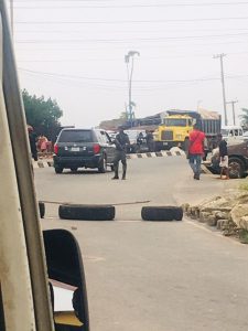 Police check point at Isi Court–Aba Road, umuahia